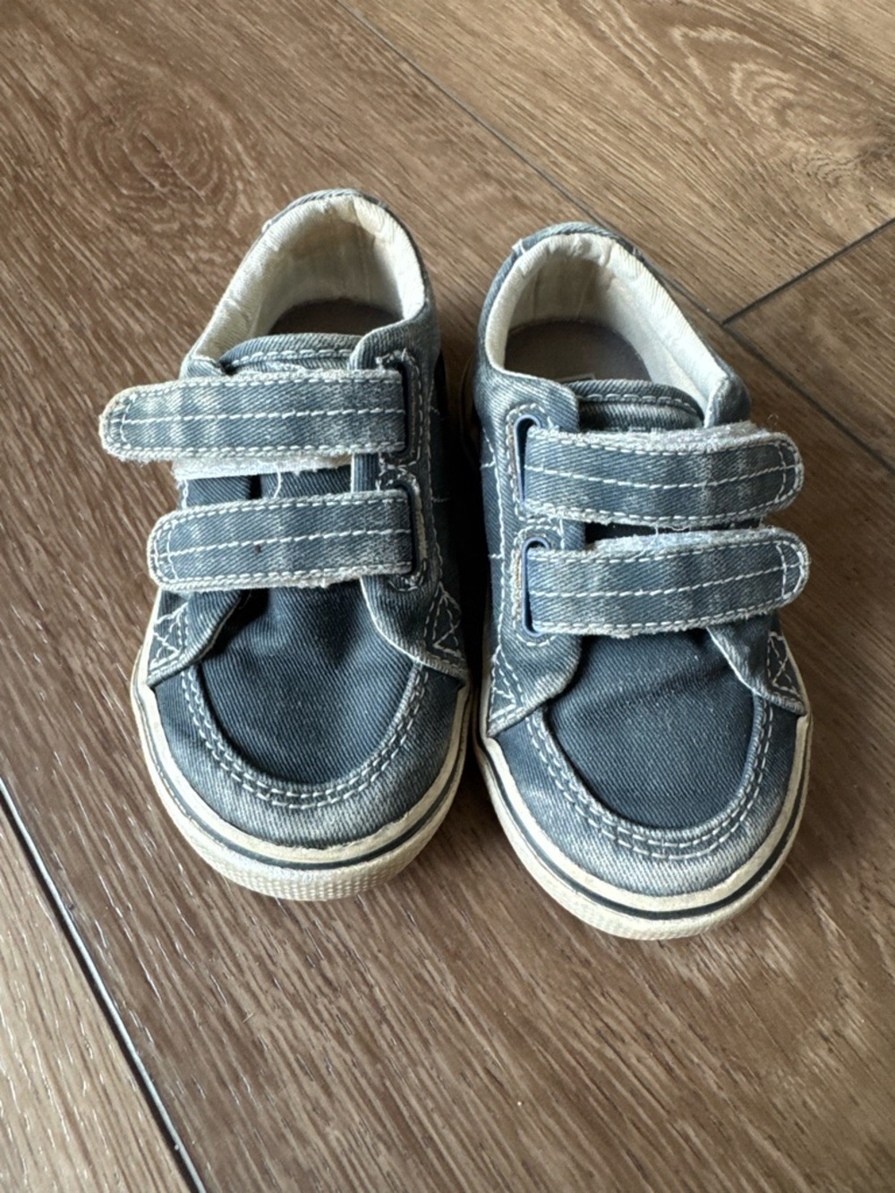 Sperry Kids Gray Canvas Hook-and-Loop Sneakers